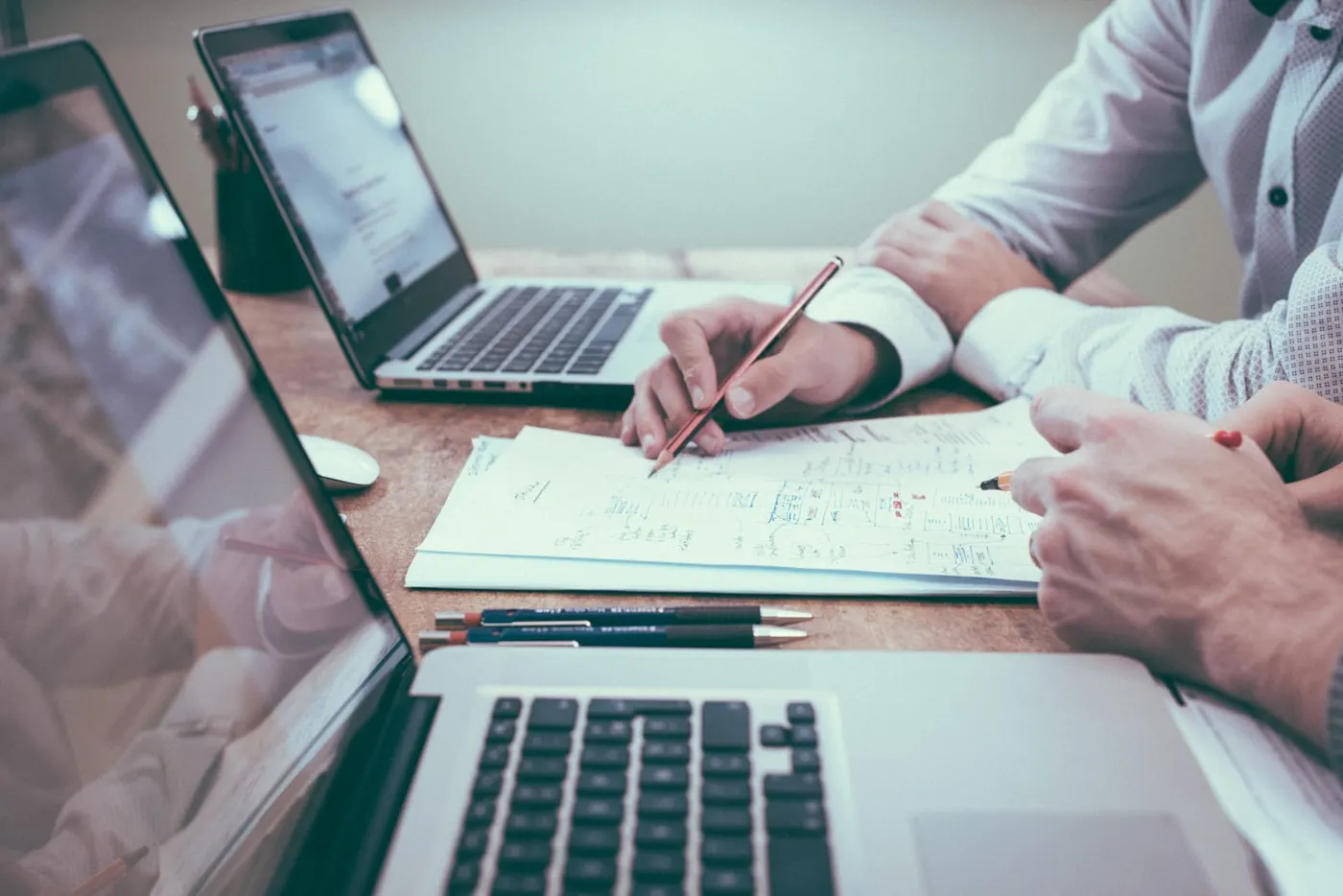 Budgeting the cost of hiring a UI/UX designer